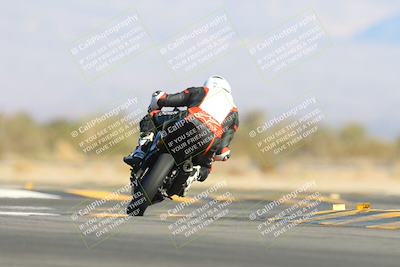 media/Jan-10-2025-CVMA Friday Practice (Fri) [[489e0da257]]/Group 4 and Trackday/Session 4 (Turn 16)/